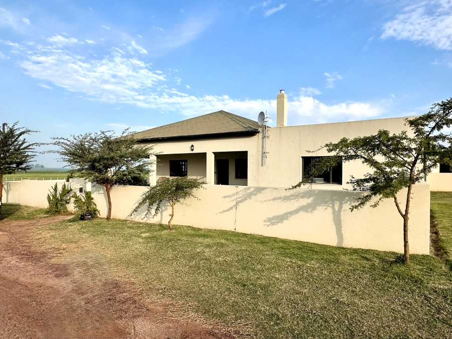 4 Bedroom Property for Sale in Malmesbury Rural Western Cape